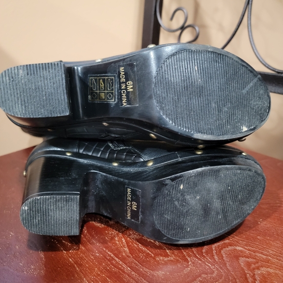 Monroe and Maine Boots - Picture 5 of 11